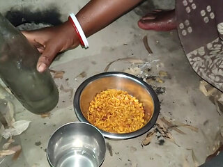 Desi hot bhabhi ke sath Daru Piya