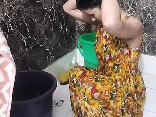 Step sister ko nanga kar ke dost ne chod diya