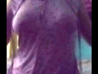 me quito la ropa y lo que gano es una cogida rica