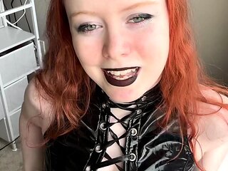 Amateur brunette ariana marie solo toying