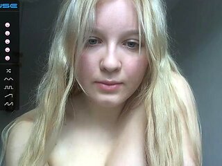 Blonde cam tease: Amateur  Eporner Porn