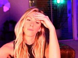 Amateur Webcam Chick Masturbates On Webcam More at