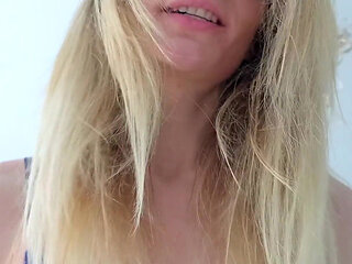 Step Sis Can't Sleep Without Big Cock in Her Ass and Hot Cum