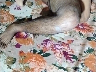 Nokrani khud he agai aaj mry room mn