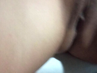 Pinay want to fuck and cum inside her wer pussy...