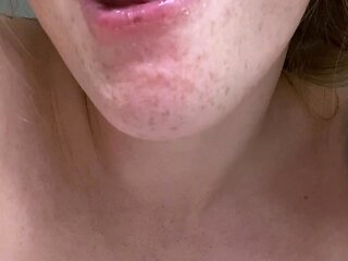 Amateur hottie solo masturbation