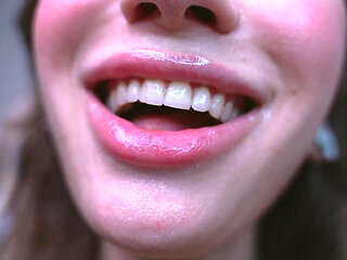 Gentle Giantess Sticky Kiss 2