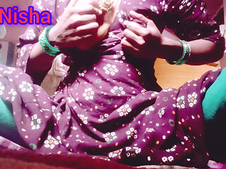 Indian housewife and best performance by handjob with fingering