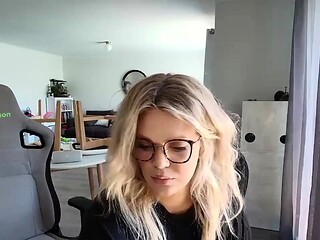 Mom amateur webcam pussy masturbate