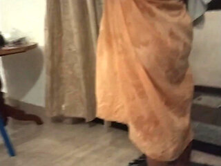 Chubby Aunty