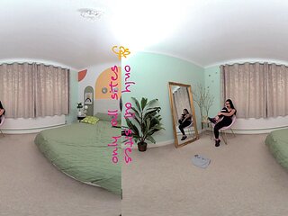 Amateur Brunette Webcam Show