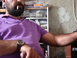 Master Bear Cums with a Cigarette in His Mouth