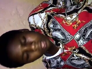 African Babe Finger Fuck