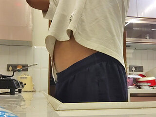 Apni madam Ko dekhkar sex karne lag Gaya