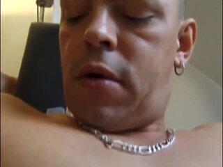 Two gays doing hot anal sex in the gym