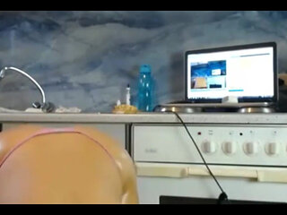 Hot Sexydea Playing on Live Webcam