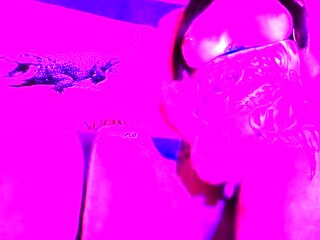 Streaming big cock close ups