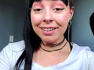 Brunette Solo Webcam Masturbation