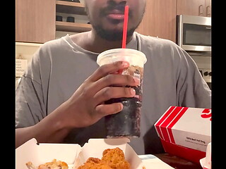 Eat with me (711 food review)