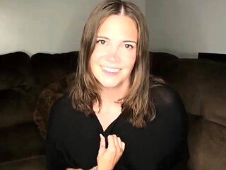 maggierosexo - A Nurturing Mommy Handjob