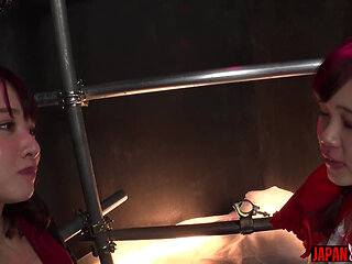 Reia Hoshinos Mouth Is Mai Imais Christmas Gift-wet Tongue, Dripping Spit, a Submissive and Obedient Little Red Riding Hood.