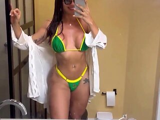 Food delivery stud received a different peak in RJPreview of a mouth-watering vid, witness and comment here if it deserves it...