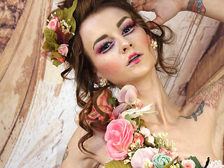 416 Adele Unicorn Pink Flower Cosplay Doll