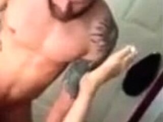 Amateur Girl-Sharing Creampie Cuckold