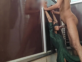 Desi Gao ki randi ko uske ghar me uski muh me lund dal kar uski chut fari chod chod kar chut se pani nikal di mote lund se.