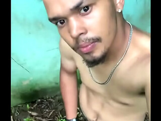 Bati uma escondido