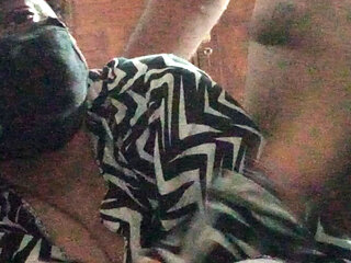 Fuck the hot girlfriend in her house