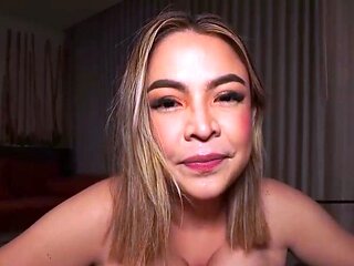 Angel Cruz pokes busty milf Daniela Gomez, fulfilling