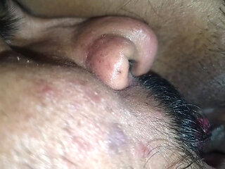 Desi virgin gf pussy licking and fingering