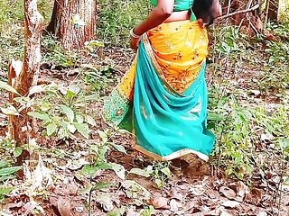 outdoor forest sex. Desi bhabi fucking Husband&#039;s small big dick. Telugu dirty talks.