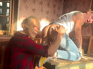 Caught in the trap of a sexy fallen grandfather and got off with a hard ass fucking with cum flowing out