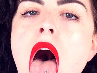 Cute blonde amateur webcam teen masturbating