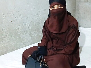 Muslim girlfriend went to her boyfriend to get special pussy