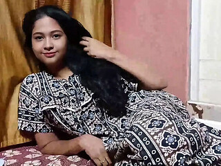 Hot Indian MILF Cheats on Husband with Neighbor - Desi Aunty Fucking