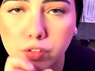 Encontre a namorada safada dos seus sonhos numa mamada