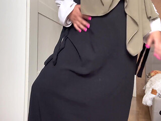 Friend's Arab Wife Gives JOI