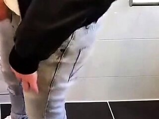 Amateur Webcam Handjob with a Big Cock