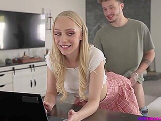 Gorgeous Blonde Braylin Bailey Is Enjoying Dick-riding