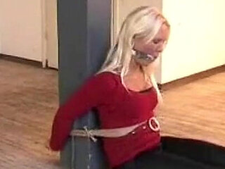 Natalie Pole-tied Cleavegagged