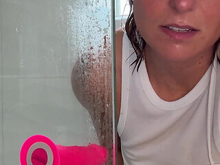 I Cum and Squirt in Close-up on Your Phone