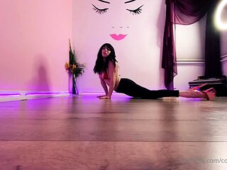 Hottest brunette solo webcam masturbation 2