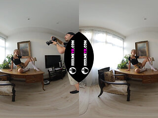 Layza Teeny Model Naked in Photoshoot 3D Vr180 Backstage