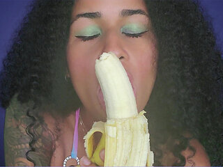 Don't You Just Love My Lips?