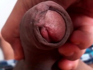 Chubby guy jacking off and eating his cum. October 21, 2025.