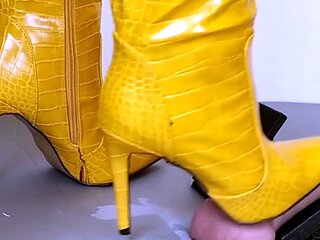 Close up foot fetish on cam