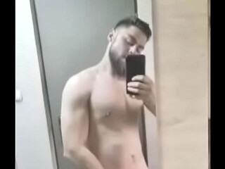 Solo naked in mirror